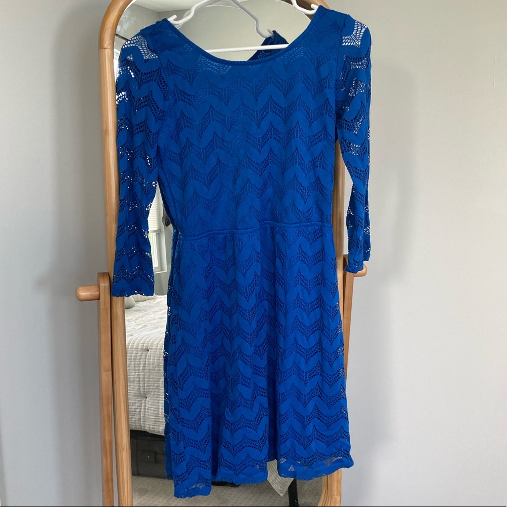 Francesca’s lace detail open back longsleeve dress